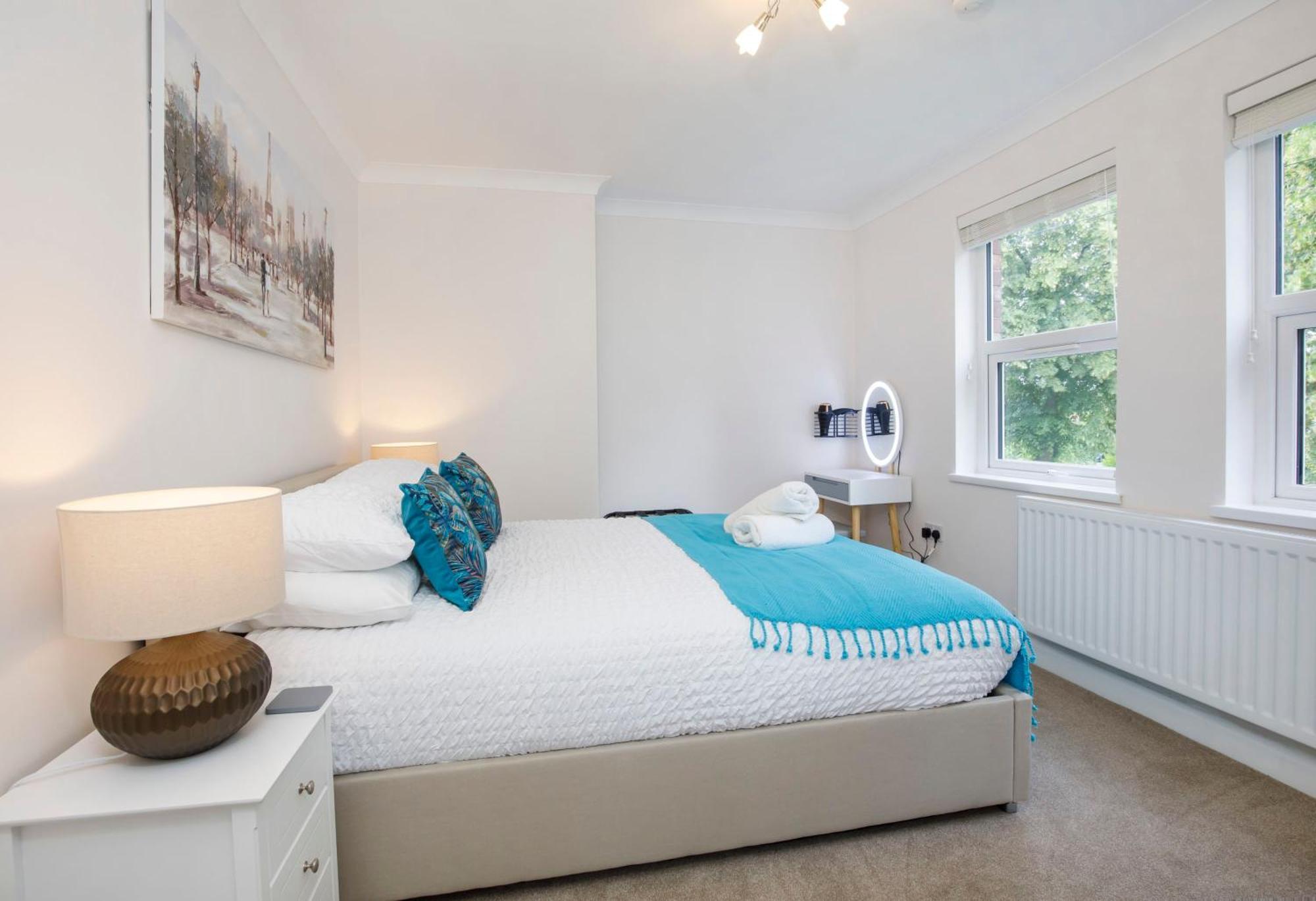 The Burton York 3 Bedroom House Sleeps 6 Экстерьер фото
